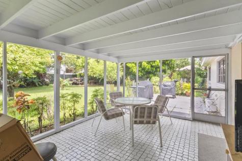 1577 NE 49th Street Oakland Park FL 33334