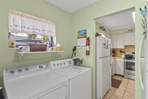 1577 NE 49th Street Oakland Park FL 33334