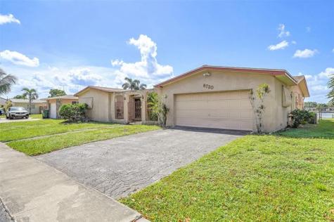 8720 Pasadena Boulevard Pembroke Pines FL 33024