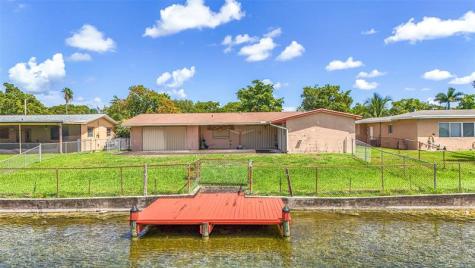 8720 Pasadena Boulevard Pembroke Pines FL 33024