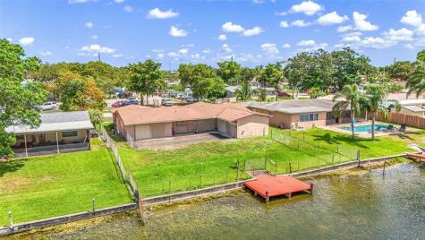 8720 Pasadena Boulevard Pembroke Pines FL 33024