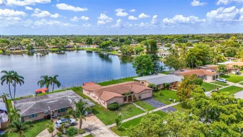8720 Pasadena Boulevard Pembroke Pines FL 33024