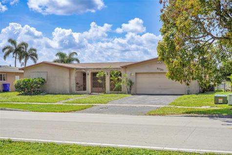 8720 Pasadena Boulevard Pembroke Pines FL 33024