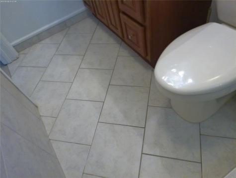 4600 NW 43rd Street Lauderdale Lakes FL 33319