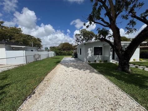 575 NW 139th Terrace North Miami Beach FL 33168