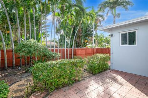 1230 Hollywood Boulevard Hollywood FL 33019