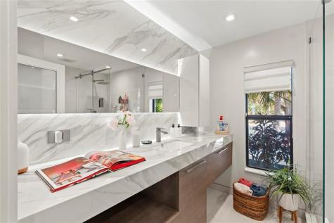2430 NE 49th Street Lighthouse Point FL 33064