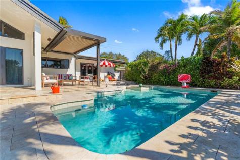 2430 NE 49th Street Lighthouse Point FL 33064