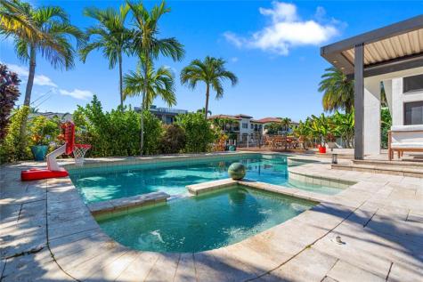 2430 NE 49th Street Lighthouse Point FL 33064