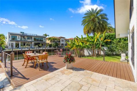 2430 NE 49th Street Lighthouse Point FL 33064