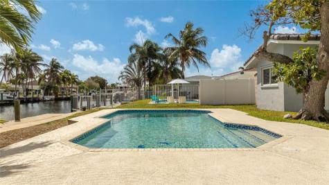 360 SE 5th Avenue Pompano Beach FL 33060