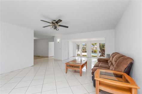 360 SE 5th Avenue Pompano Beach FL 33060