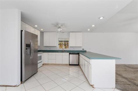 360 SE 5th Avenue Pompano Beach FL 33060