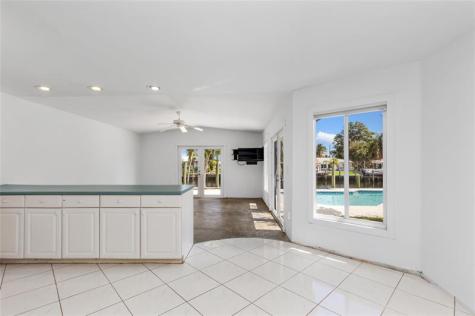 360 SE 5th Avenue Pompano Beach FL 33060