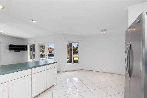 360 SE 5th Avenue Pompano Beach FL 33060