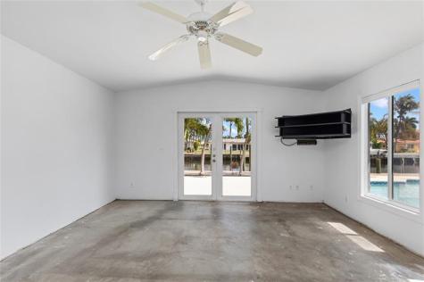 360 SE 5th Avenue Pompano Beach FL 33060