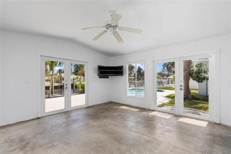 360 SE 5th Avenue Pompano Beach FL 33060
