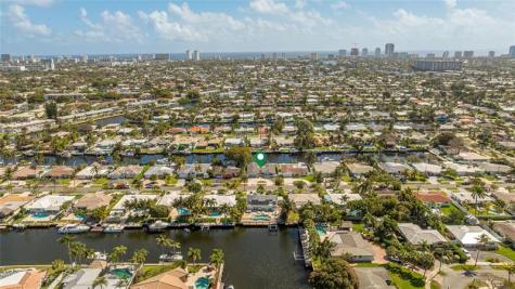 360 SE 5th Avenue Pompano Beach FL 33060