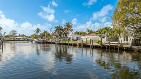 360 SE 5th Avenue Pompano Beach FL 33060