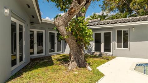360 SE 5th Avenue Pompano Beach FL 33060