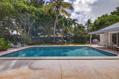 1009 NE 16th Place Fort Lauderdale FL 33305