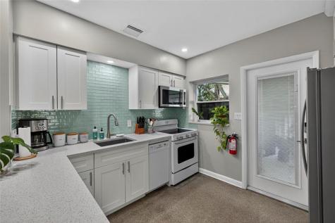 1009 NE 16th Place Fort Lauderdale FL 33305
