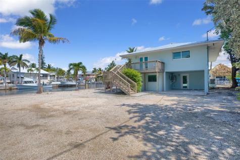 10999 Avenue 3rd Avenue Gulf Marathon FL 33050
