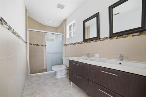 711 NW 182nd Way Pembroke Pines FL 33029