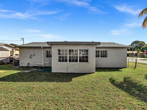 1485 NW 32nd Avenue Lauderhill FL 33311