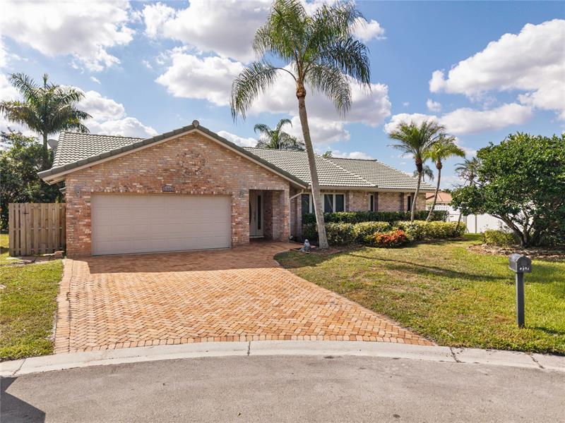 5302 NW 64th Way Coral Springs FL 33067