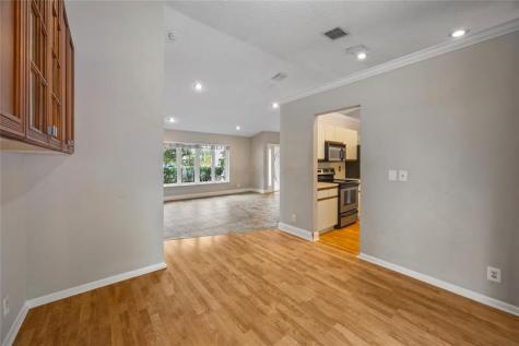 5302 NW 64th Way Coral Springs FL 33067