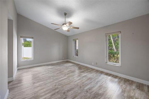 5302 NW 64th Way Coral Springs FL 33067