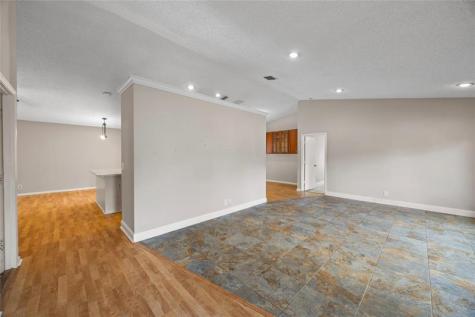 5302 NW 64th Way Coral Springs FL 33067