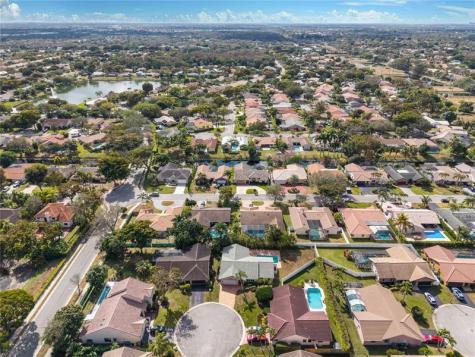 5302 NW 64th Way Coral Springs FL 33067