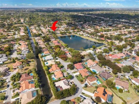 5302 NW 64th Way Coral Springs FL 33067