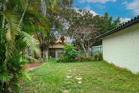 602 SW 99th Place Miami FL 33174