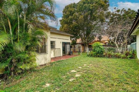 602 SW 99th Place Miami FL 33174