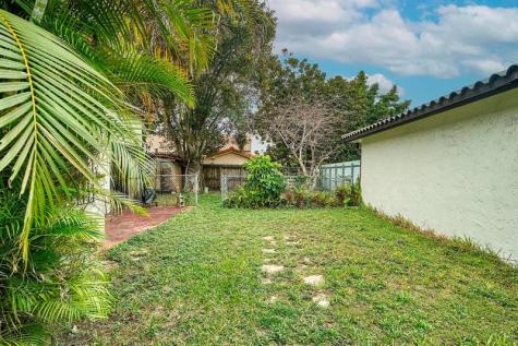 602 SW 99th Place Miami FL 33174