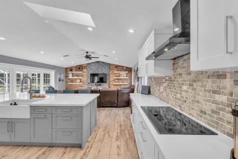 5440 NW 77th Terrace Coral Springs FL 33067