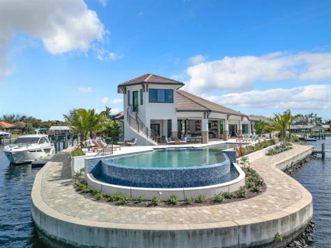 14201 Bay Drive Fort Myers FL 33919