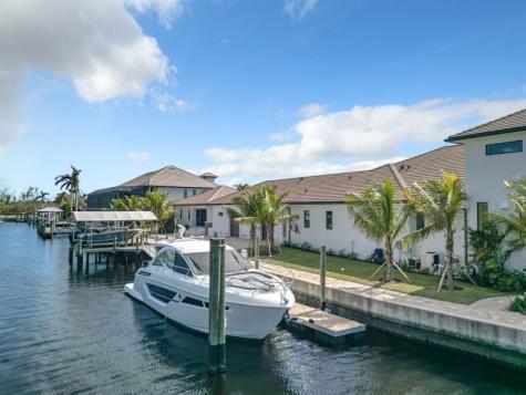 14201 Bay Drive Fort Myers FL 33919