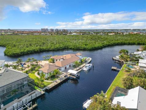 14201 Bay Drive Fort Myers FL 33919