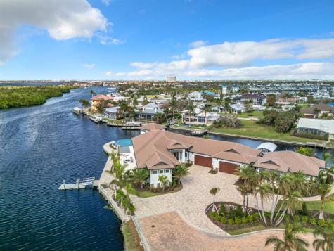 14201 Bay Drive Fort Myers FL 33919
