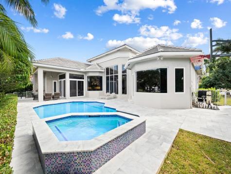 661 Cardinal Street Plantation FL 33324