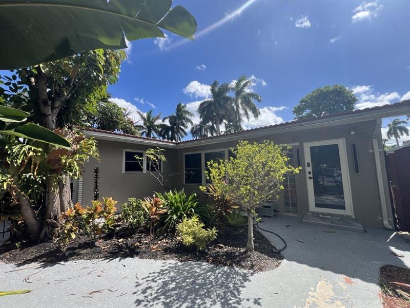 1042 Tyler Street Hollywood FL 33019