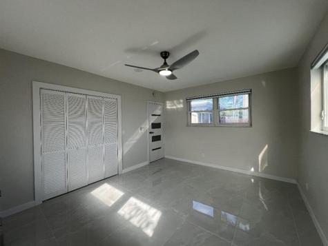1042 Tyler Street Hollywood FL 33019