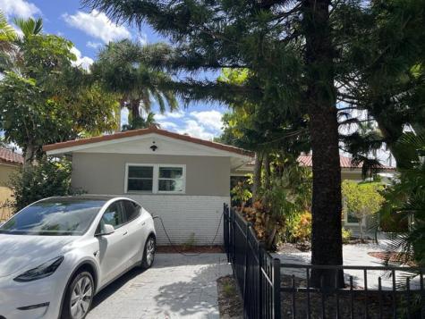 1042 Tyler Street Hollywood FL 33019