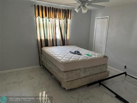 3420 NW 39th Street Lauderdale Lakes FL 33309
