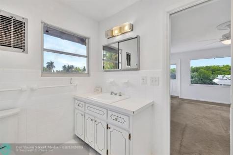 2390 SW 27th Te Fort Lauderdale FL 33312