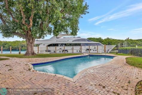 2390 SW 27th Te Fort Lauderdale FL 33312